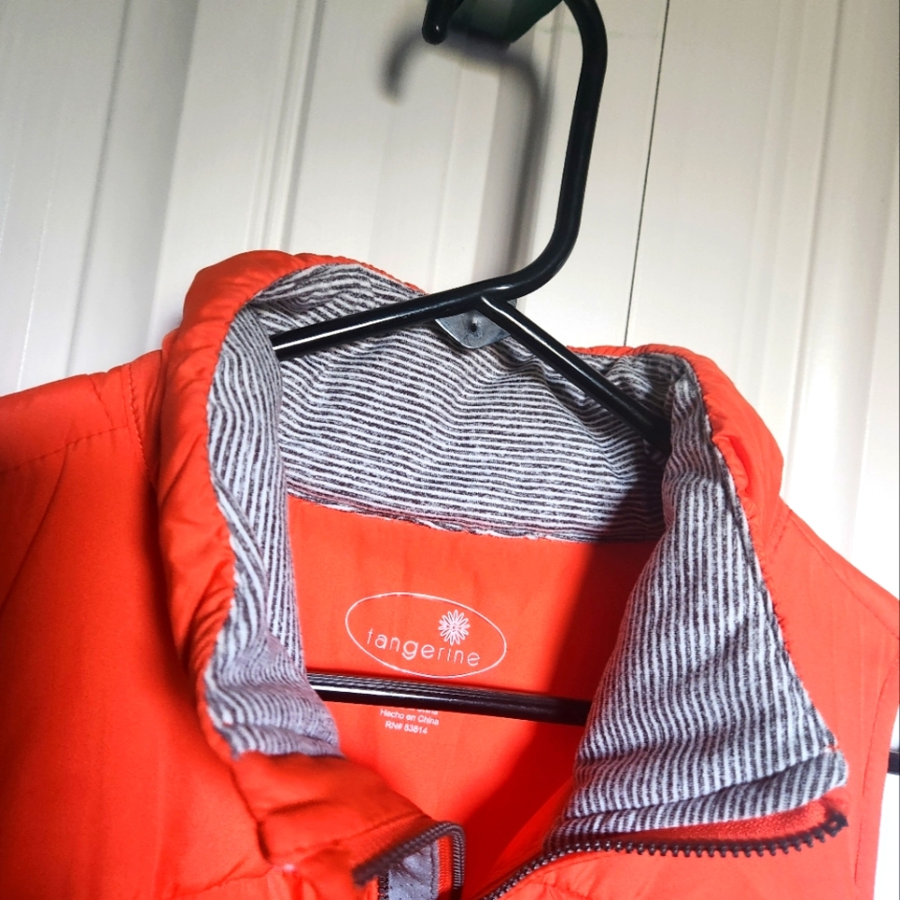 Tangerine Women's Orange Puffer Vest- Womens Size Large - Picture 8 of 10